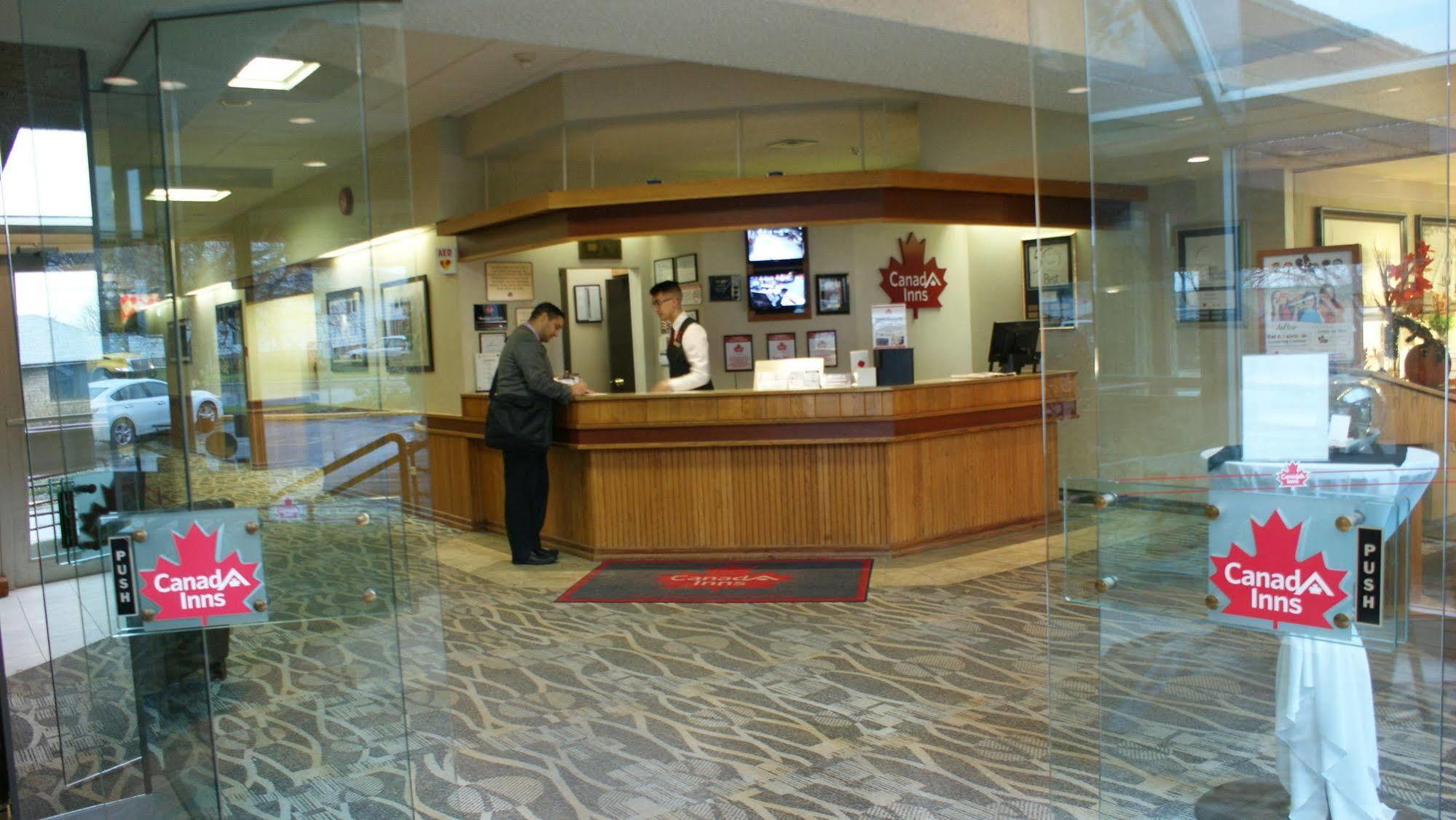 Canad Inns Destination Centre Windsor Park Winnipeg Exterior foto