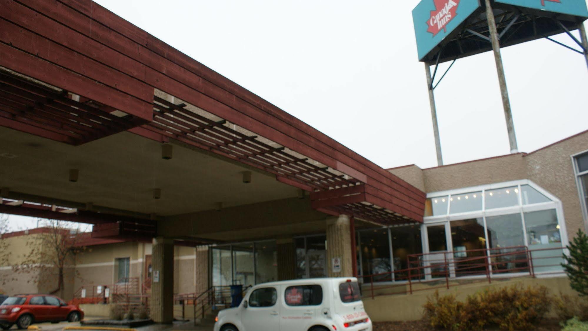 Canad Inns Destination Centre Windsor Park Winnipeg Exterior foto